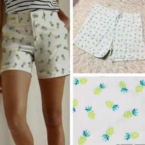 Carribean Joe & Company Classic Fit White Pineapple Printed Shorts Size 8